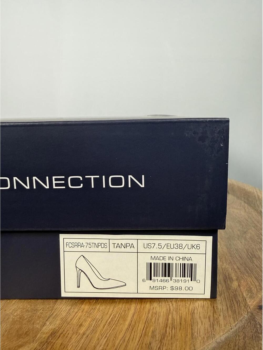 French Connection Patent Leather Tan Heels Pumps US 7.5 NWB - Picture 11 of 11